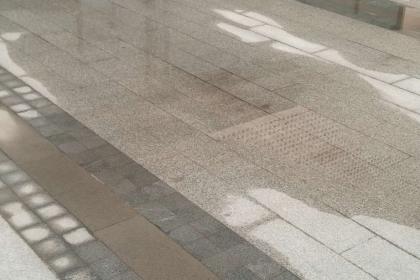 如何高效寻找石材铺装工程队与工人，并了解市场行情