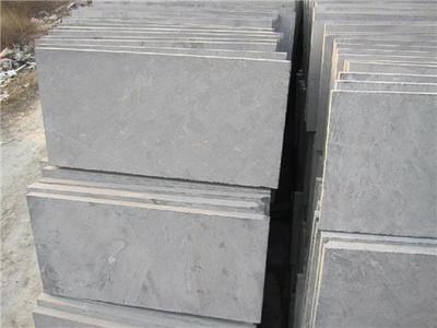 诚建石材 专业打造青石板与路牙石铺装的匠心工程